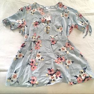 NWT Motherhood maternity blue floral blouse, M